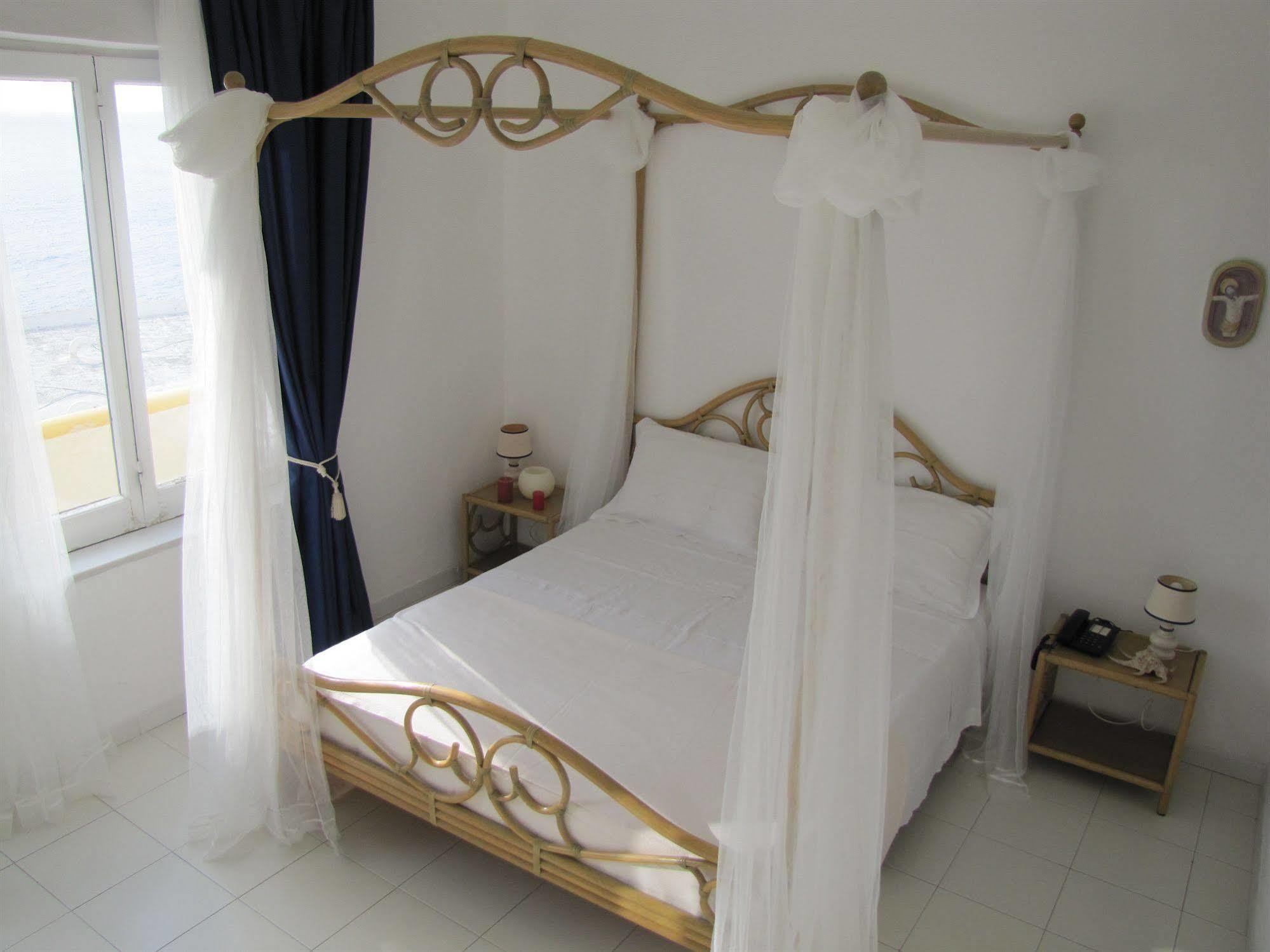 Appartamenti Casa Del Sole Sant'Angelo  Екстериор снимка