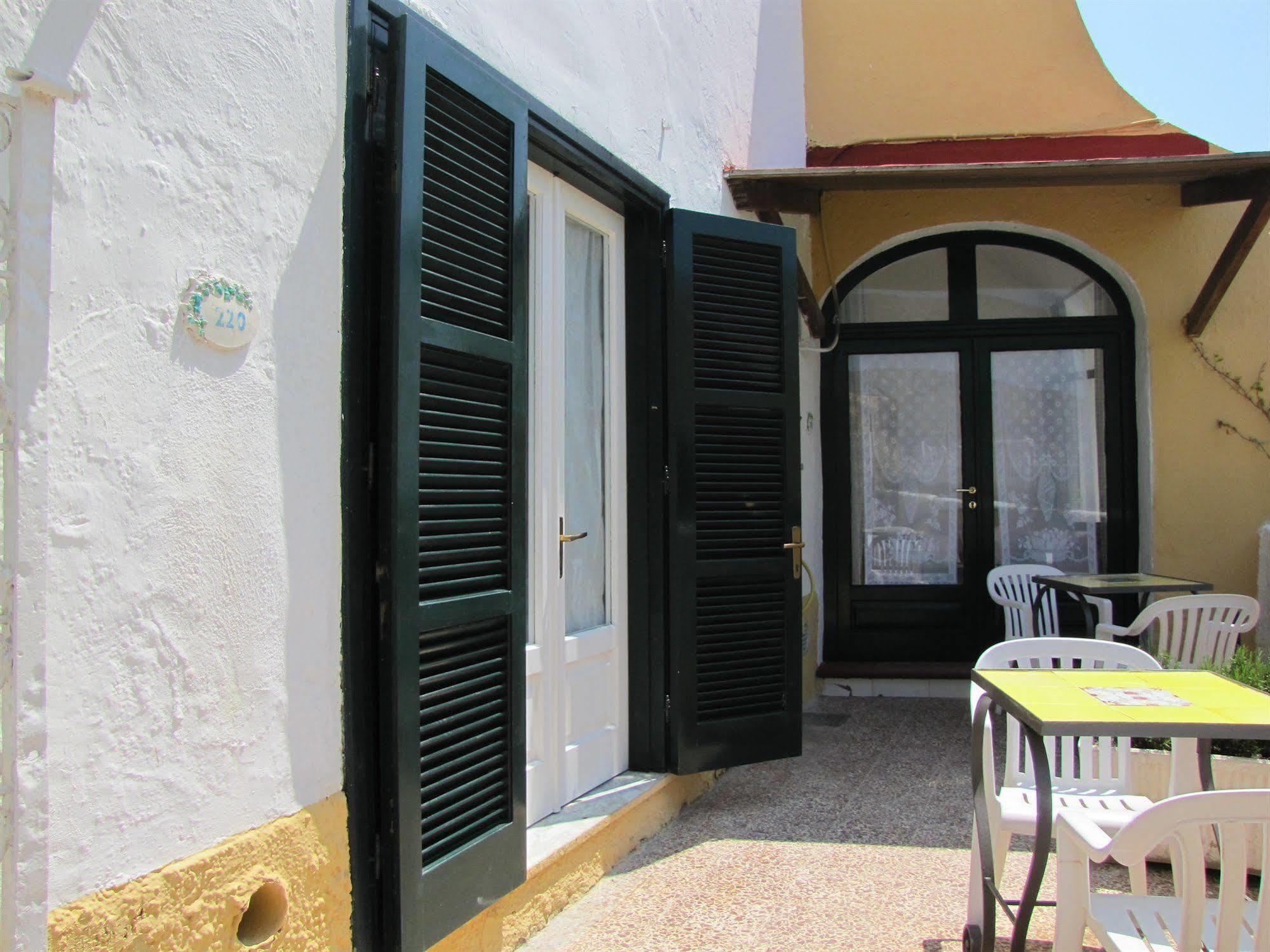 Appartamenti Casa Del Sole Sant'Angelo  Екстериор снимка
